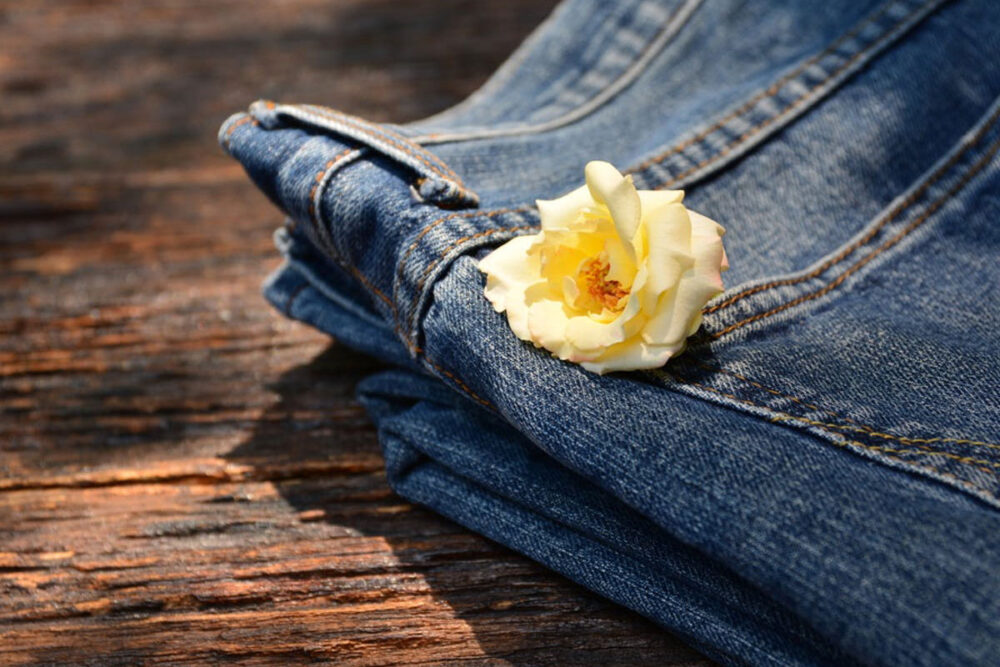 Jeans that respect the environment: sustainability in denim style - Il Giornale dell'Ambiente