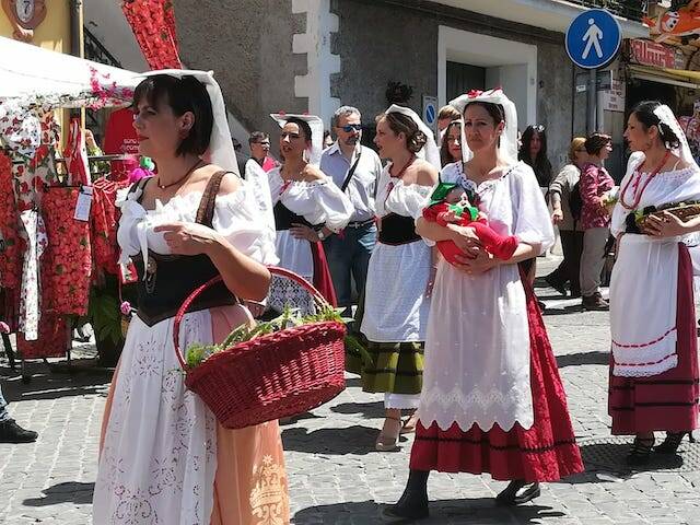 The Borgo di Nemi celebrates strawberries: between history and legend