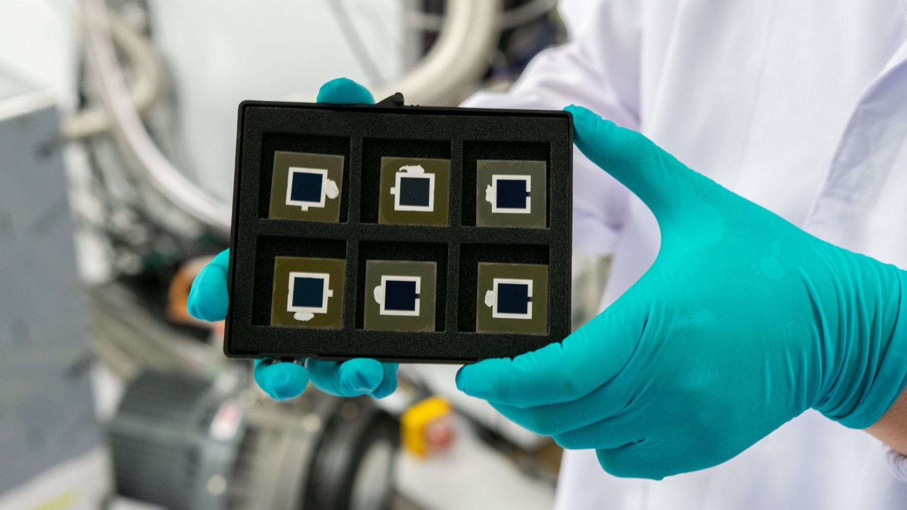 Panel solar triple