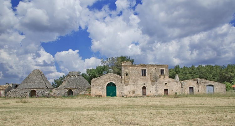 A widespread and sustainable hotel in the Castel del Monte Valley