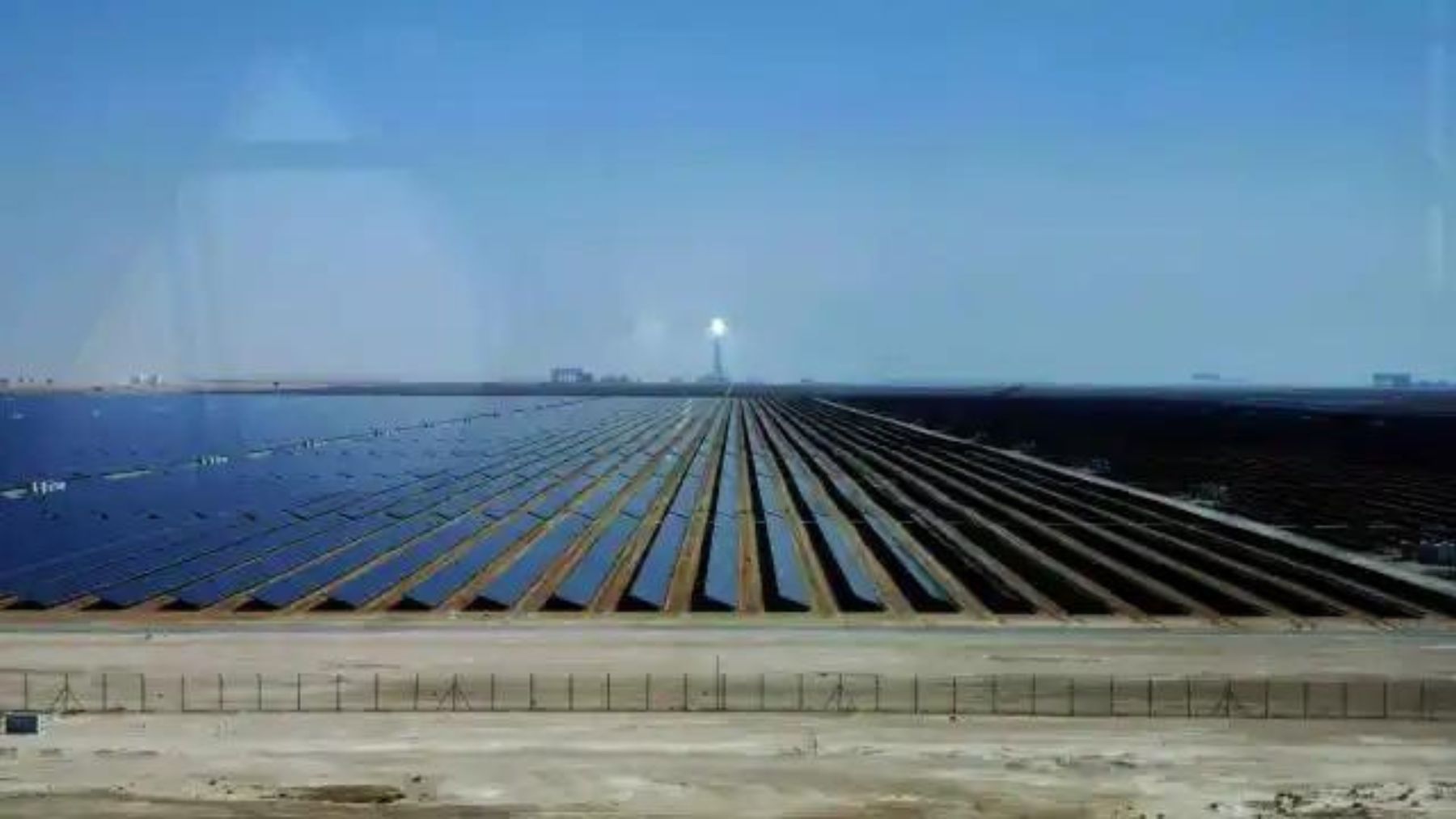 paneles solares dubai