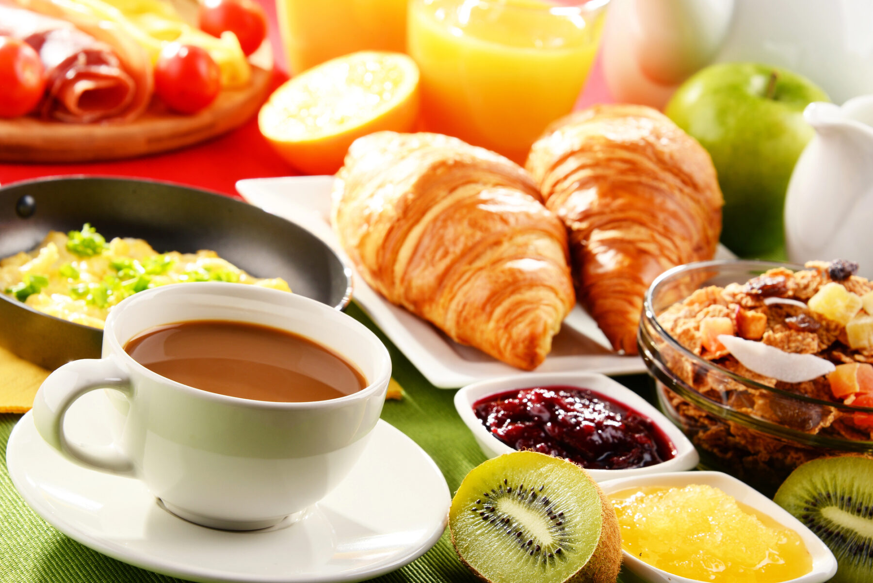 Cena desayuna calorías