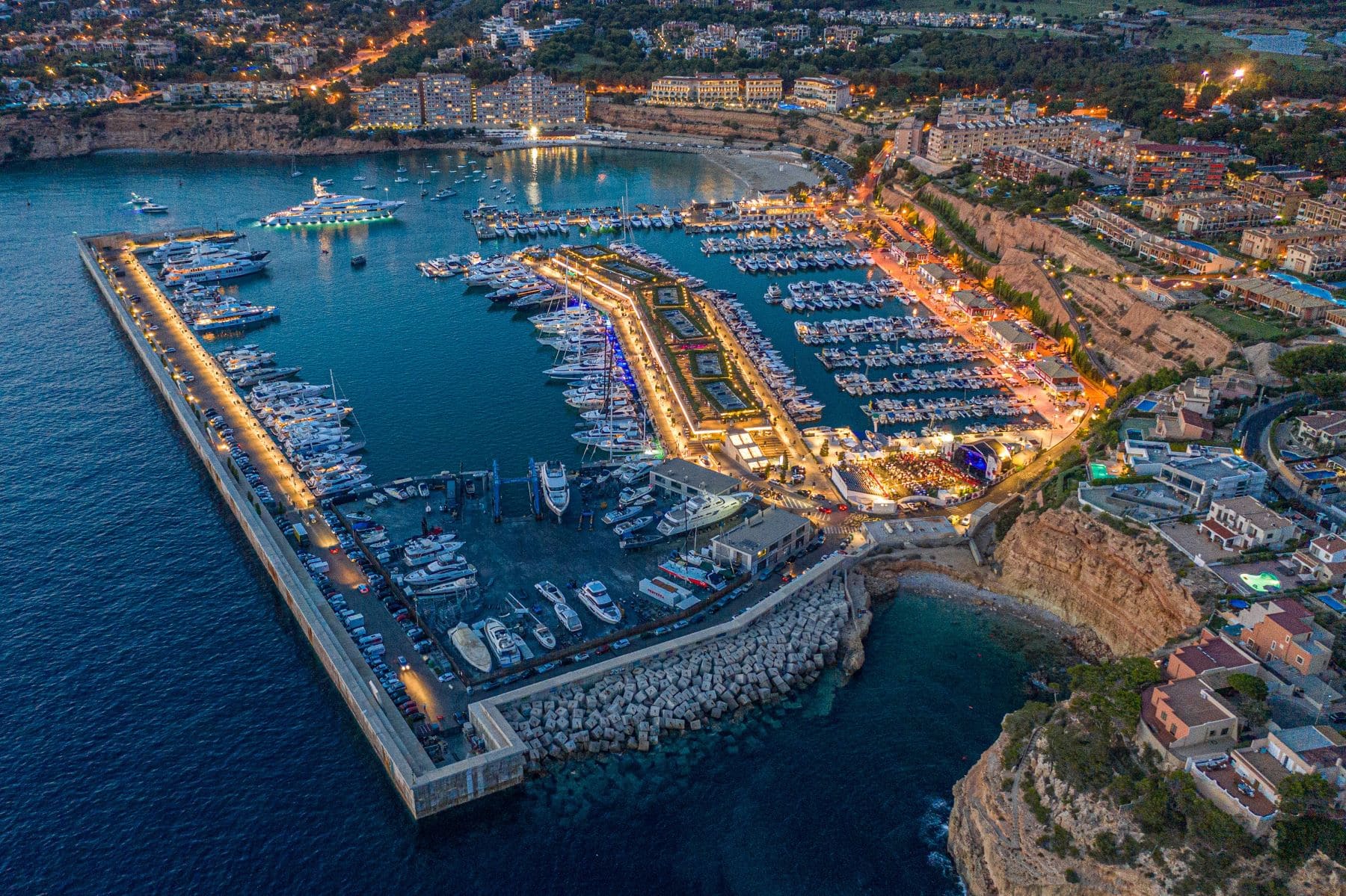Iberdrola electrificar 180 puertos deportivos España