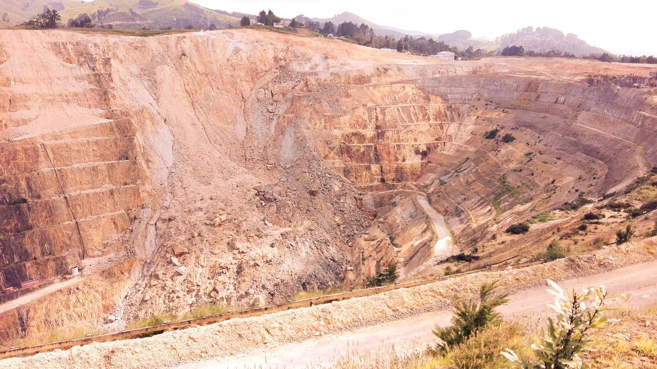 recuperar suelos contaminados minas abandonadas